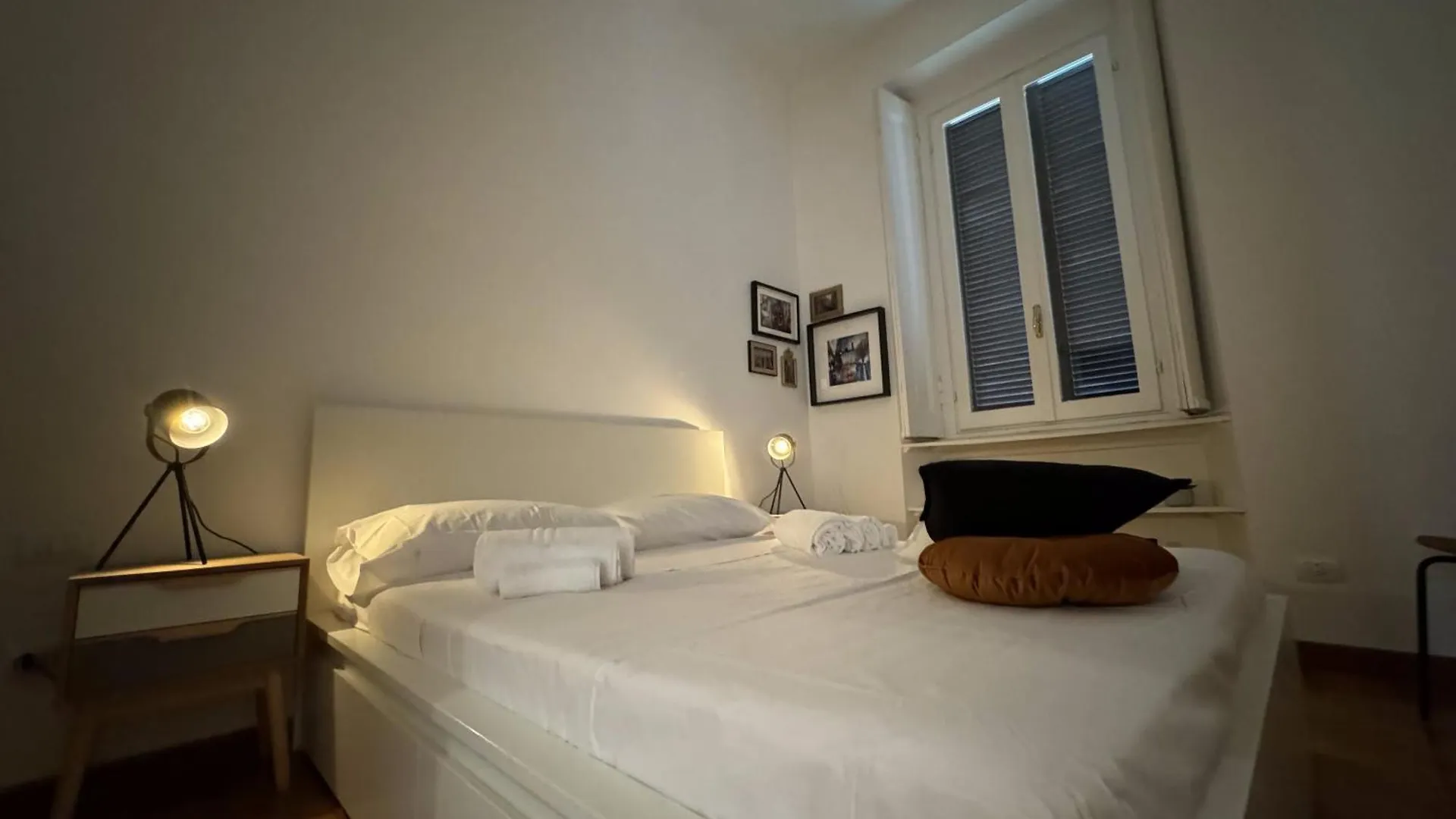 Via Stradivari - Vicino Duomo Apartment Milan