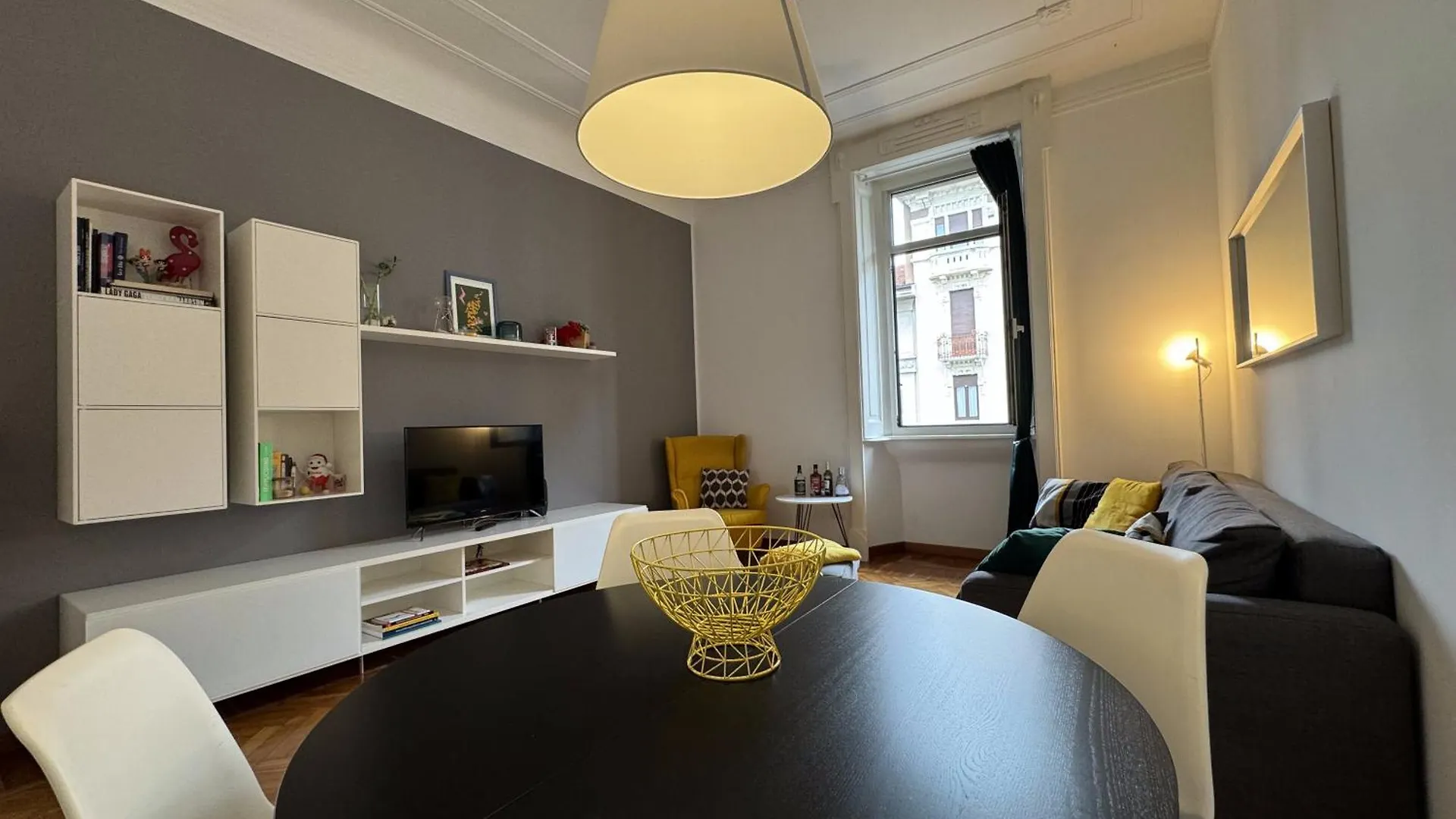 Via Stradivari - Vicino Duomo Apartment Milan